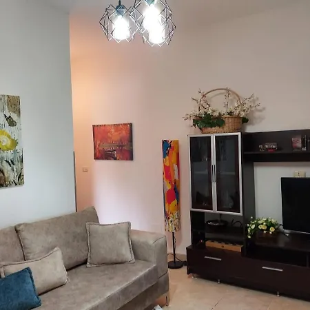 Apartment Shtepia E Luleve Golem (Tirana)