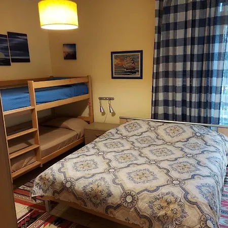 Apartment Shtepia E Luleve *